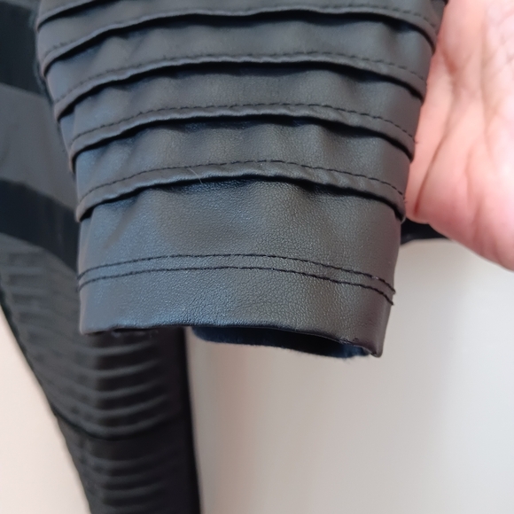 Torrid Moto Leggings Size 2/XL Faux Leather Black - Picture 8 of 8